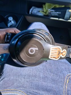 Black studio beats