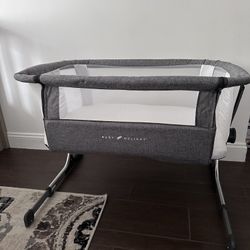  Bedside Sleeper Bassinet, Great Conditions
