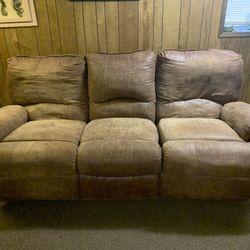 Lane recliner couch