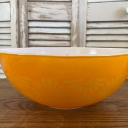 $50 Pyrex Orange Daisy #444 Cinderella Bowl 