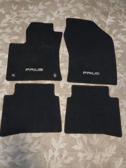 2021 Toyota Prius  OEM Carpet Floor Mats
