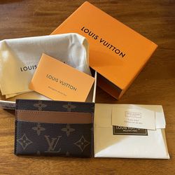 Louis Vuitton Men’s Monogram Wallet