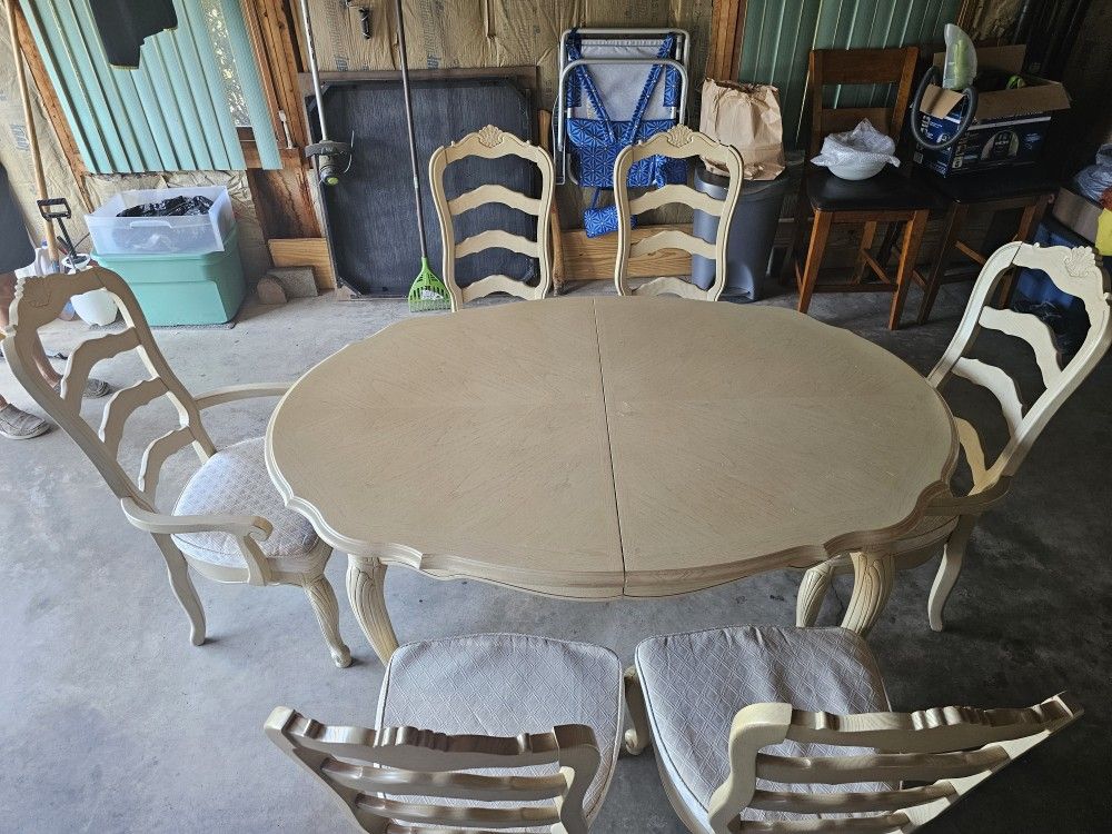 Stanley's Country French Style Table Set