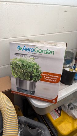Aero Garden - new in box- make offer