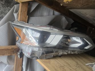 2019 2021 Nissan Altima Passenger Halogen  Headlight 