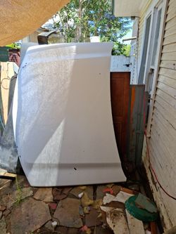 2004chevy hood