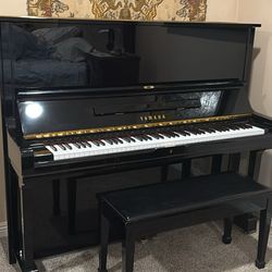 Yamaha. Upright. U. 3. Like new.