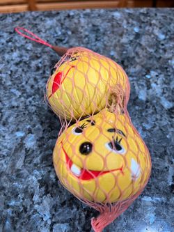 Vintage Giftco Plastic Smiling Onions in Bag. Brand new never Opened.