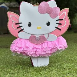 Hello Kitty Piñata