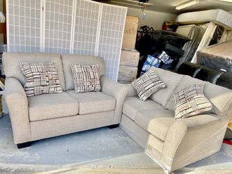 THE BEST PRICE  Set $375 💥 2 Beige Loveseats