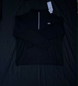 Alo Men’s Quarter Zip Pullover – Black – M, L