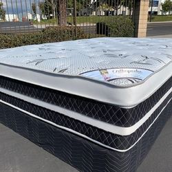 Queen Ortho Bamboo Pillow Top Mattress!!