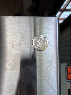 2025 GE fridge 67.375 H x 28 W x 32.625 D