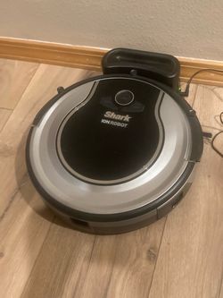 Shark Ion Vacuum - works
