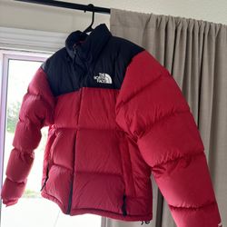 The North Face 1996 Retro NUPTSE 700 Mens Medium 