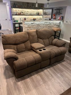 Ashley Furniture Reclining Sofa & Loveseat Set – Great Condition