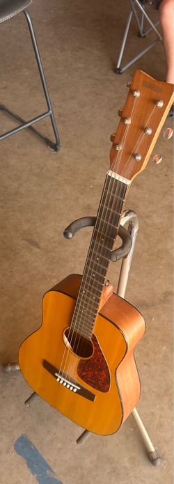 Yamaha FG junior
