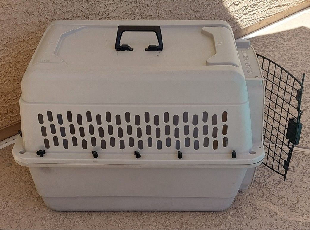 Bargain hound dog kennel sale