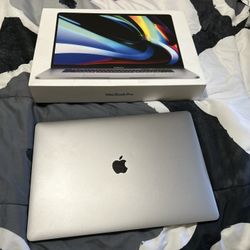 Apple MacBook For Sale $500 HMU Yall 