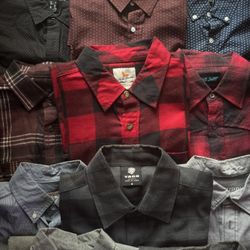 Lot of (11) Men’s Button Up Shirts - Size Medium