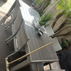 Patio Table 8 Chairs