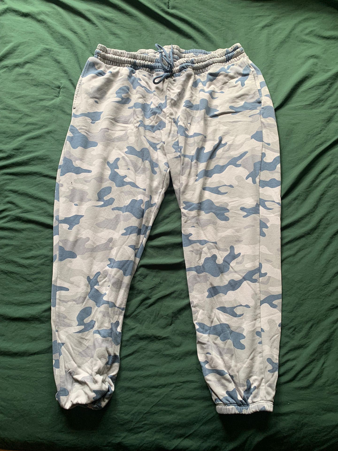 Old Navy Women’s Sweatpants Blue Camo Size XXL