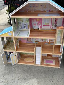 Barbie Doll house 4 ft tall
