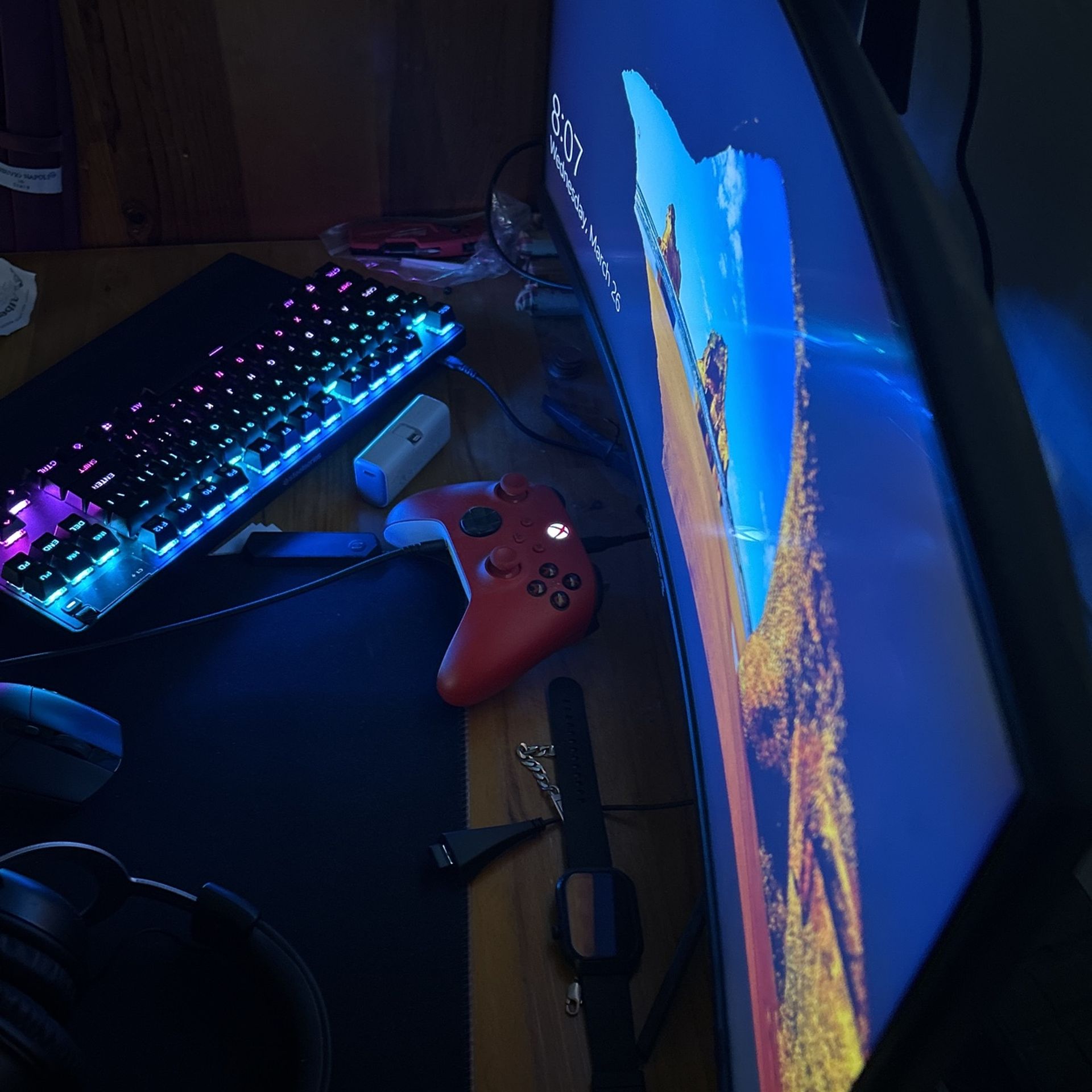 Debloated Gaming And Streaming PC INCLUDES XBOX ONE And 32Inch Curved Monitor And webcam It’s All Only Been Used 8 Times