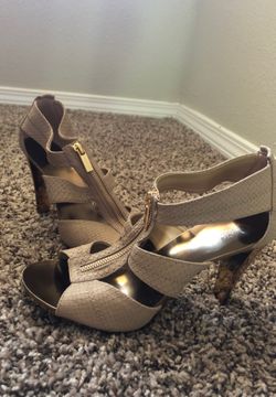 Michael Kors heels size 8