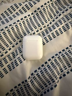 Apple AirPods 2nd Gen