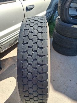 Used Commercial Truck Drive Tire