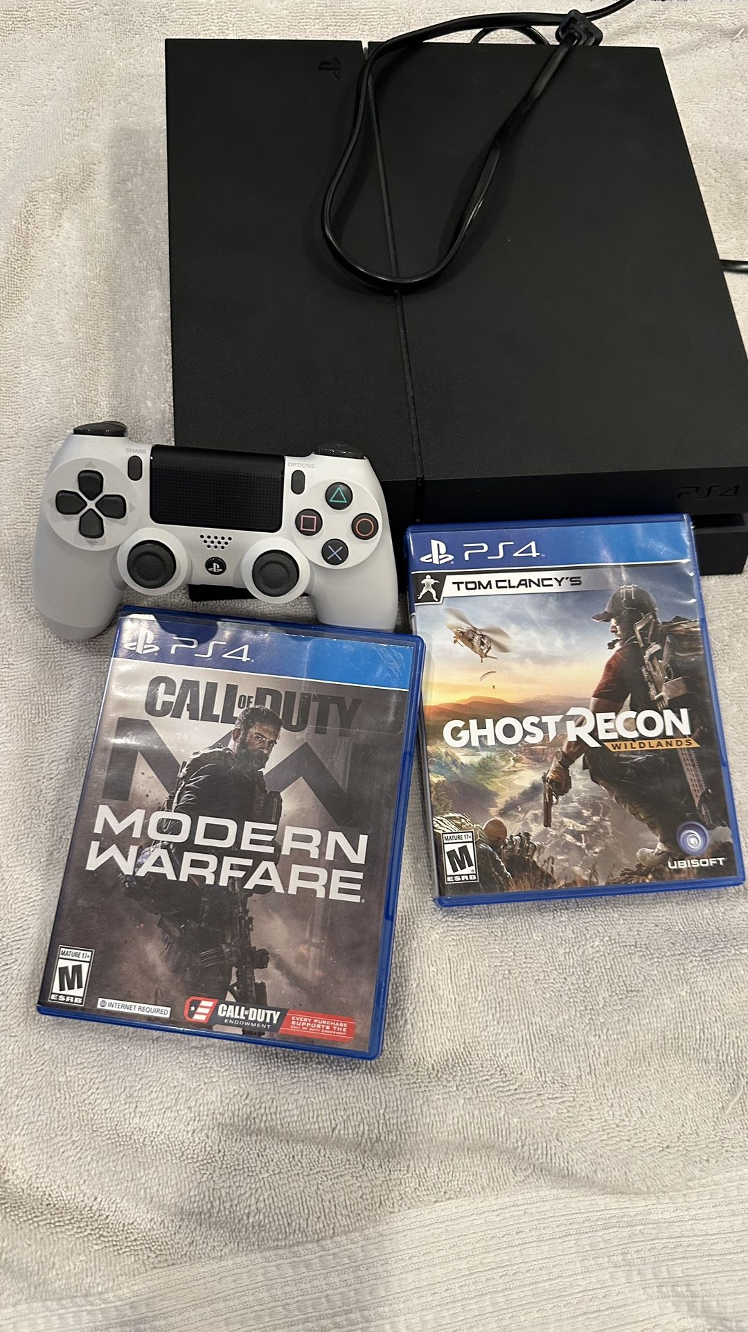 Ps4 With Controller And Games