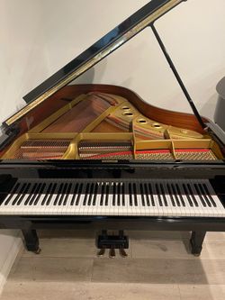 1990 Yamaha G5 Grand Piano