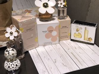 Christmas 🎄 Gifts 🎁 ‼️Women Perfume Sale ‼️