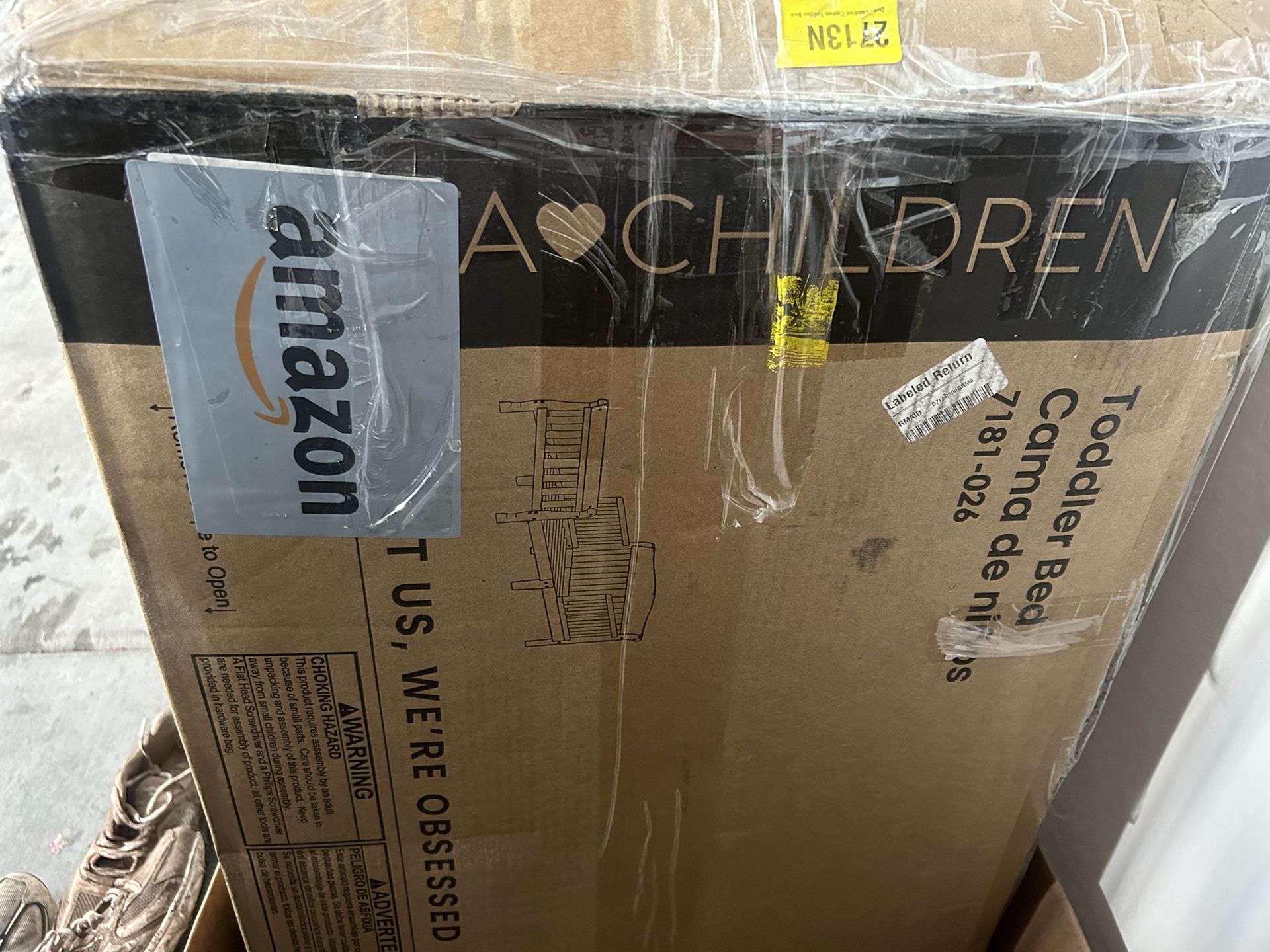 toddler bed 