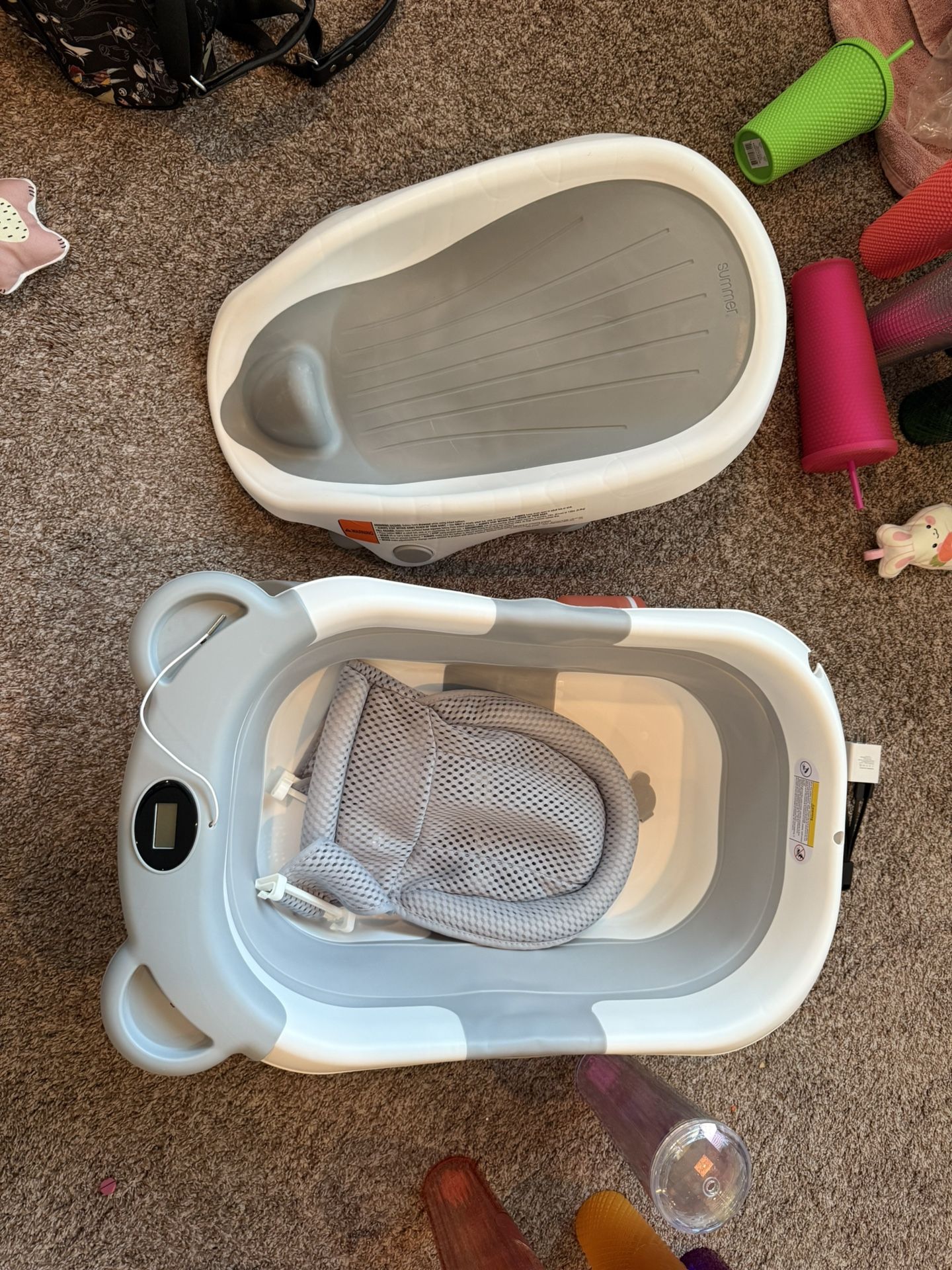 Bath Tub And Bath Seat Sold Together 
