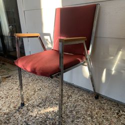 Office/desk chair, very sturdy