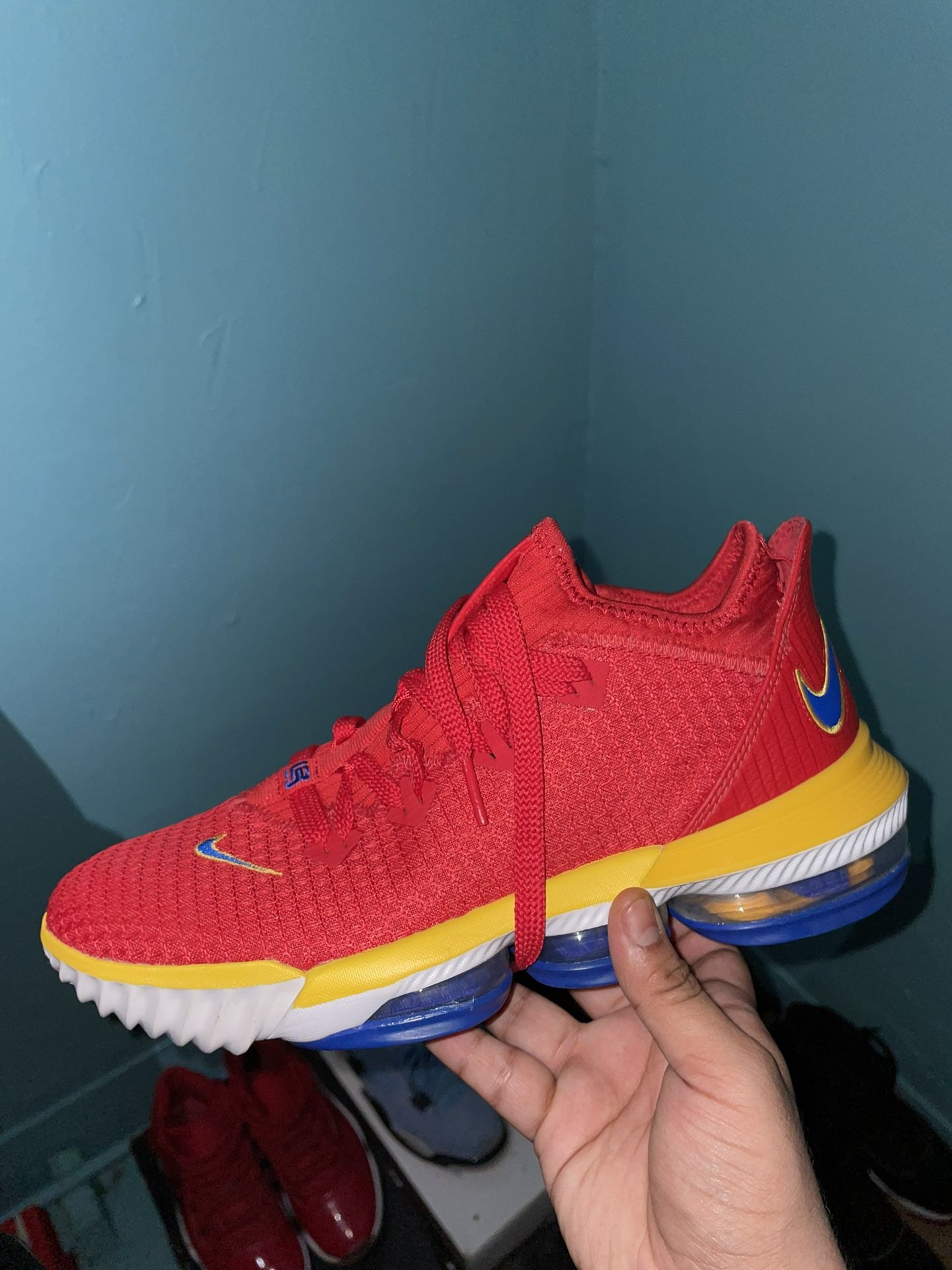 Lebron 19 “SuperBron” Size Basketball Shoes 🏀