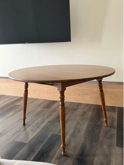 Vintage round dining table - NEED GONE
