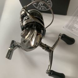 Fishing Reel Spinning Reels Metal Spool and Handle for Saltwater and Freshwater Fishing 4000items