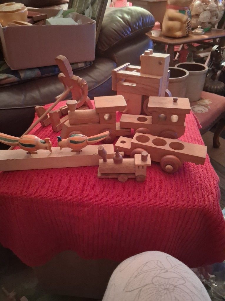 ASSORTED WOODEN TOYS FROM THE MONTGOMERY SCHOOLHOUSE INC. VERMONT