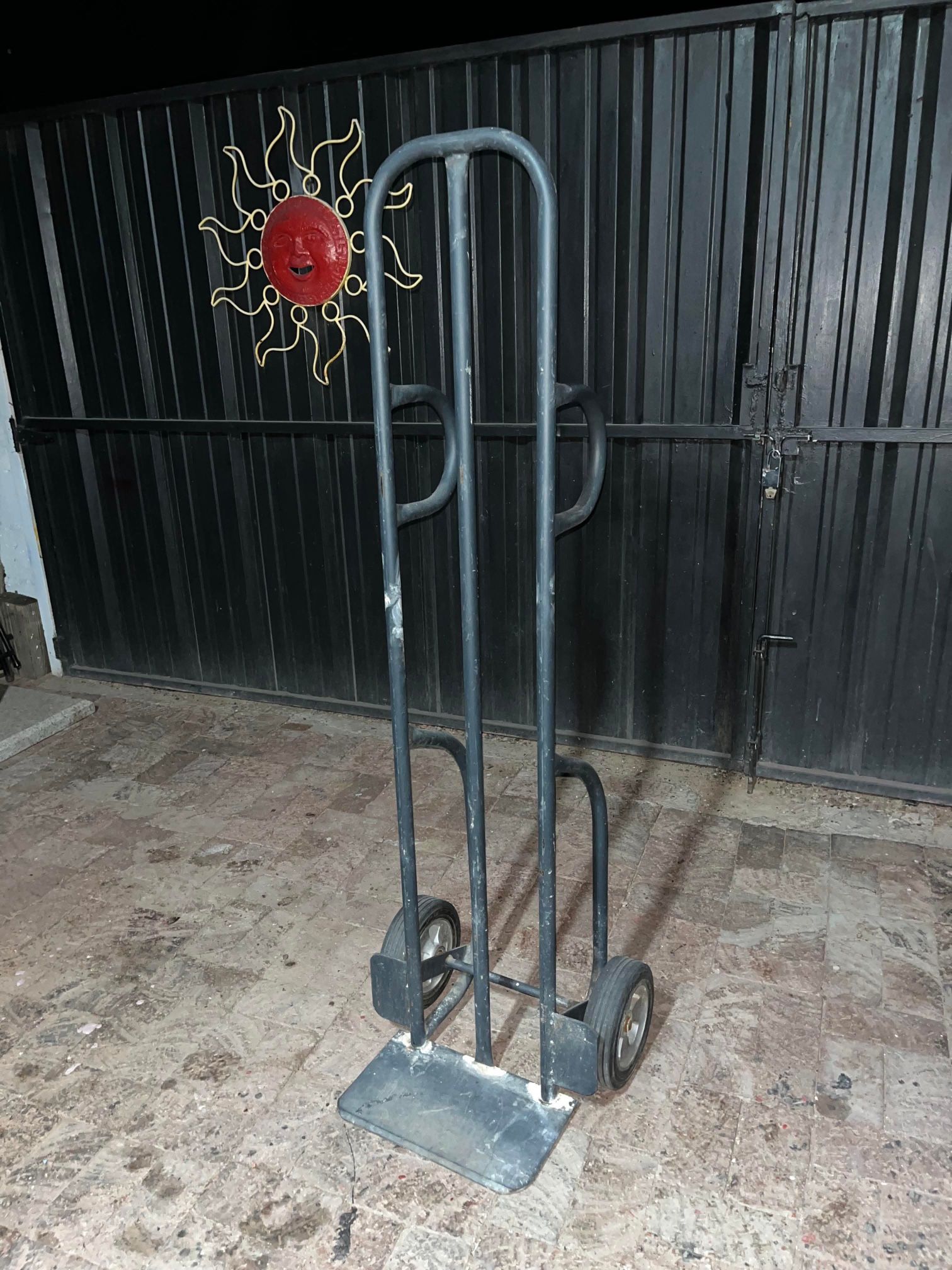 Milwaukee Handtruck Dolly w/ Rubber Type Tires