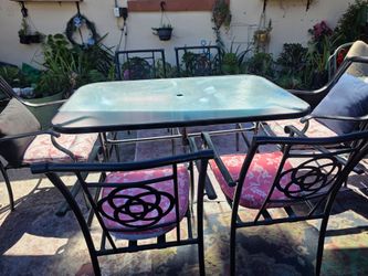 Outdoor Patio Table and Chair Set