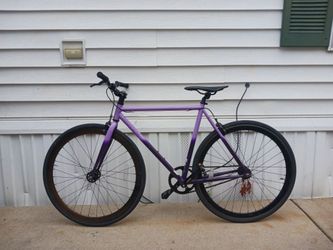 Purple fyxation fixie bike