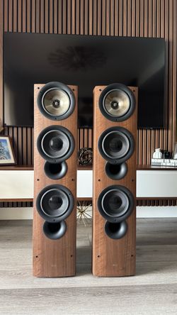 KEF IQ90 speakers