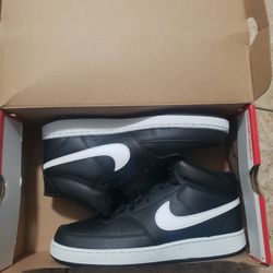 Nike Court Vision Mid Size 8 (US)