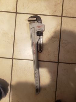 Milwaukee 48-22-7224 24" Aluminum Pipe Wrench