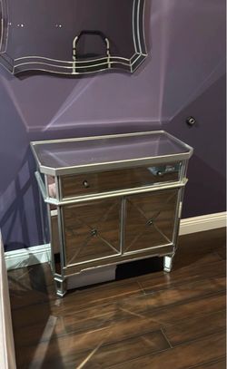 Bedroom Cabinet - Mirrored