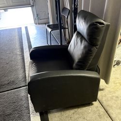Small Leather Recliner Great Condition 