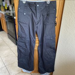 Women’s Burton Snowboard pants, Medium Black.